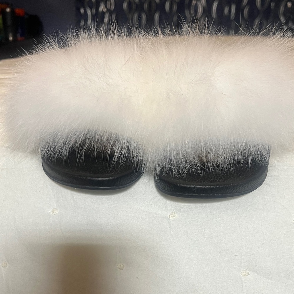 Faux Fur Black and White Slides